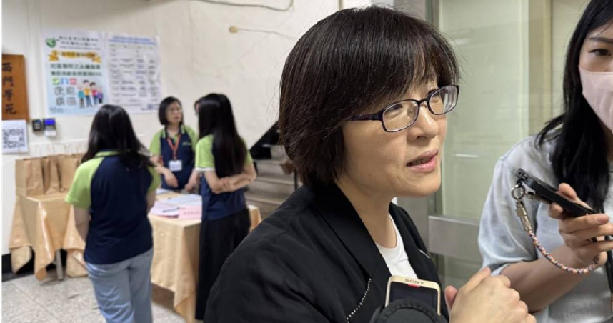 醫事司長劉越萍今（12）日出席台大北護分院院慶時，受訪談起「狼醫查詢平台」建立進度。（圖／報系資料照）