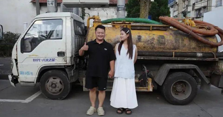 浙江一名潘姓男子因「上班開糞車、下班開Benz」引發網友熱議。（圖／翻攝自紅星新聞）