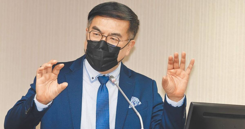 各界關注未來是否會禁止廚餘養豬。環境部長彭啟明24日在立法院社會福利及衛生環境委員會表示，行政院將邀跨部會討論，希望最快本周能有結果。（圖／中國時報鄧博仁攝）