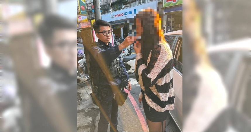 李姓男子身著黑絲襪和短裙載友人上班，卻因吸毒駕駛遭移送法辦。（圖／翻攝畫面）