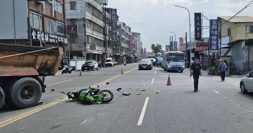 曳引車酒駕跨雙黃線轉彎　重機騎士直撞傷重不治