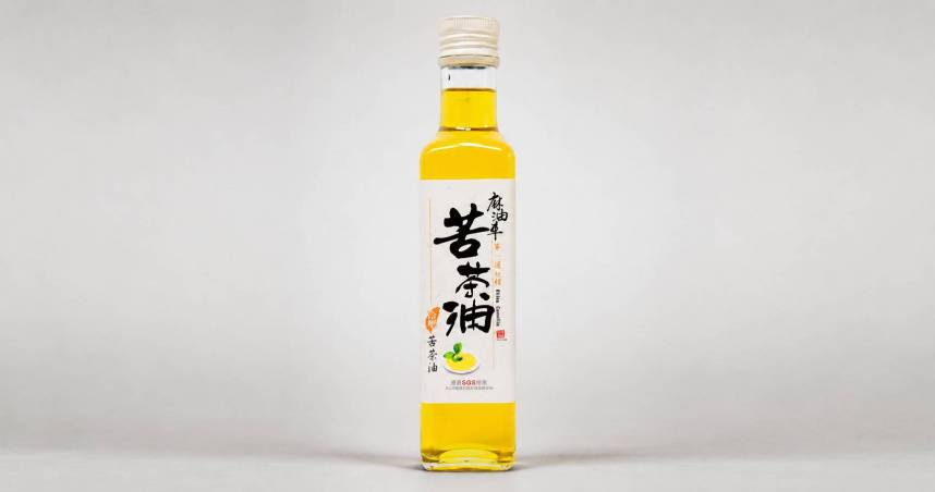 「麻油車頂級冷壓黑麻油」被檢出苯駢芘超過標準，北市衛生局已緊急稽查並預防性下架187瓶。（圖／翻攝自聖德科斯購物網）