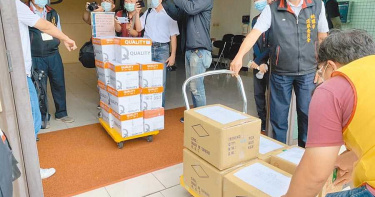 罷免王浩宇拼第二階段 送出3萬8888份連署書