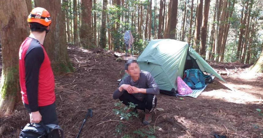 王姓登山客因與家屬聯繫溝通誤會導致家屬誤以為失聯，造成烏龍搜救事件。（圖／新竹縣消防局提供）