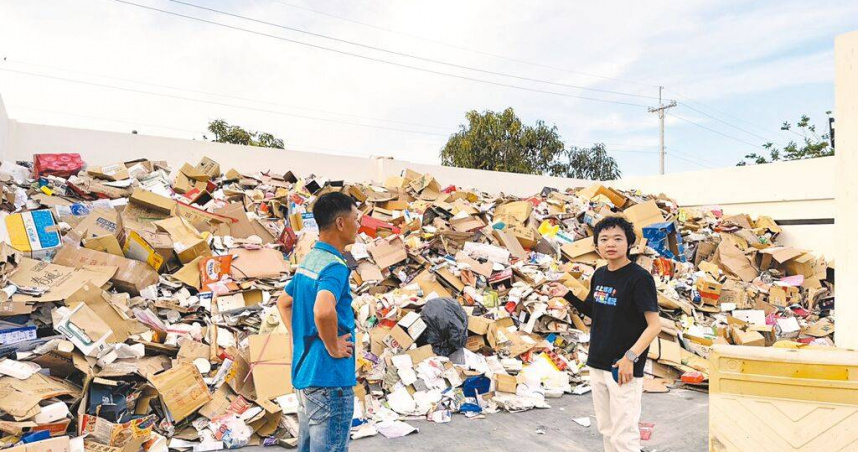 嘉義縣水上鄉嚴格執行垃圾分類、收運檢視後，僅僅8天，民生垃圾雖少20噸，多出來的全是回收物，根本消化不完。（圖／水上鄉公所提供／中國時報呂妍庭嘉義傳真）
