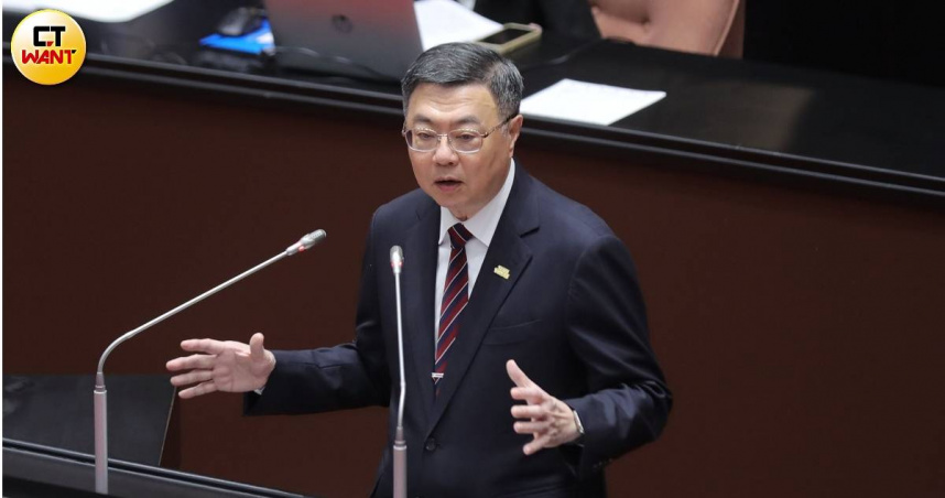 行政院通過特別條例修正草案，將普發現金發放時間調整為特別預算公布後1個月內執行，7個月內發放完畢。（圖／周志龍攝）