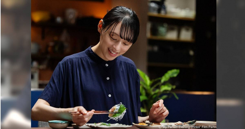 栗山千明大快朵頤的模樣，讓觀眾看了都感到療癒與舒壓。（圖／Hami Video提供）