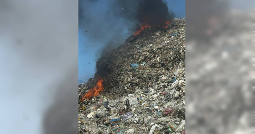 花蓮高溫引爆火警、濃煙直衝雲霄居民緊閉門窗避異味。（圖／翻攝畫面）