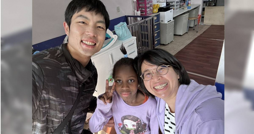 「羽球一哥」周天成剛奪得芬蘭BWF北極羽球公開賽男單冠軍，並將10萬激勵金捐給關愛基金會照顧黑戶寶寶。（圖／翻攝畫面）