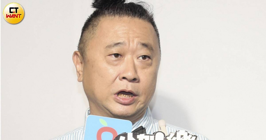 邰智源被問昔日搭檔坤達逃兵，他先是冷笑數聲說不出話。（圖／侯世駿攝）