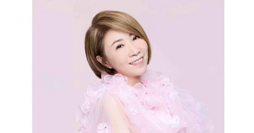 李翊君將於5月30日登上高雄流行音樂中心舉辦《翊起聽見愛》演唱會。（圖／寬宏藝術提供）