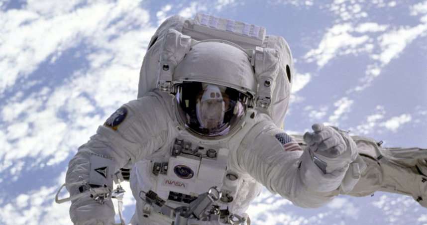 美國國家航空暨太空總署（NASA）8月12日宣佈，服役長達30年的資深太空人Mike Fincke即將離職。（示意圖／取自pexels）