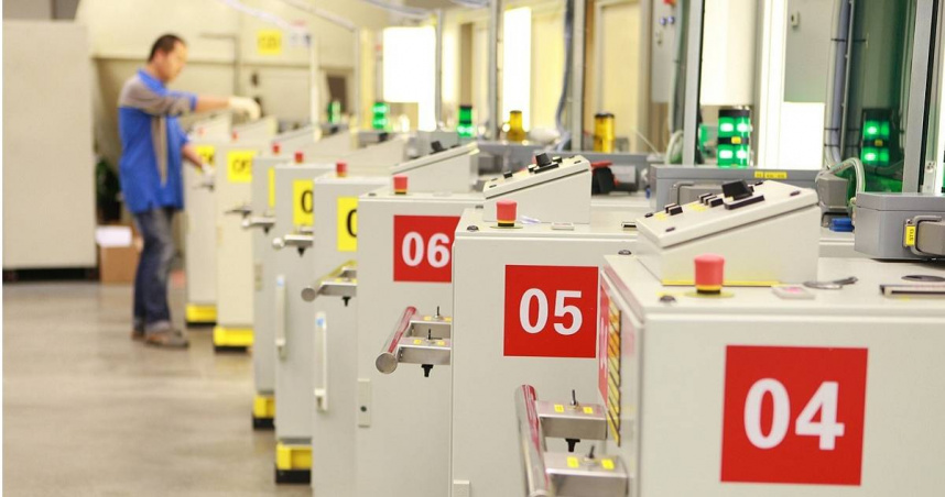 近期川普宣布對中國課徵高達145%的高額關稅，迫使美國進口商積極尋求將產線轉向其它產地，台商也因此展開「搶單大作戰」。（示意圖／翻攝pixabay）