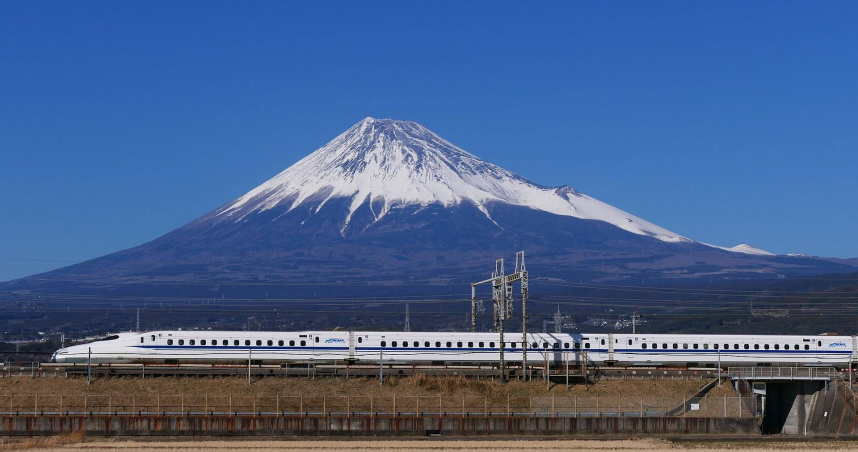 中國一名男大生在封山期間2度攀登富士山，結果身體不適動用救援隊。（圖／維基百科，由 MaedaAkihiko - 自己的作品, CC BY-SA 4.0）