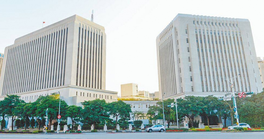 外匯存底規模龐大，誰都想要借用，讓央行壓力很大。（圖／報系資料照）