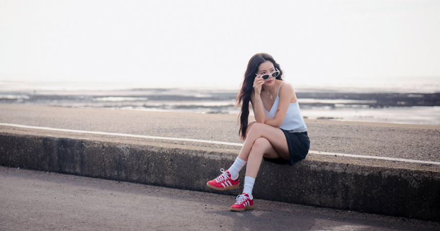 頌樂的中文單曲〈Floating Free〉，一發行便空降iTunes「Top Songs」冠軍，成績亮眼。（圖／種子音樂&RBW提供）