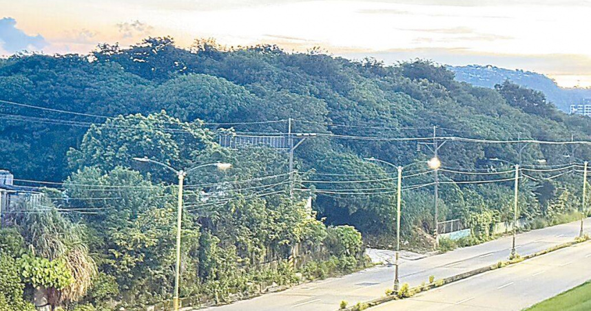 新北市政府將大台北農產品集貨場及三重果菜市場納入「蘆洲南北側都市計畫」（銀河灣計畫）引發居民反彈。圖為銀河灣計畫預定地。（圖／中國時報張鎧乙攝）