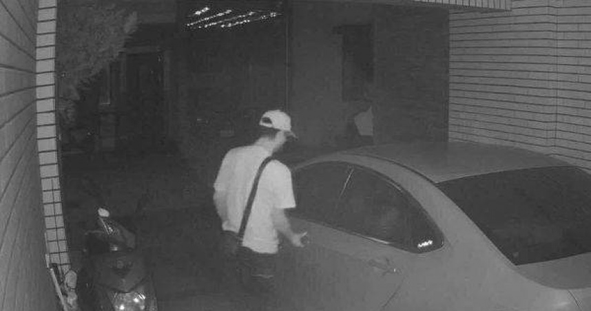 竊賊新竹偷到高雄，凌晨潛社區被PO文逮個正著。（圖／翻攝畫面）