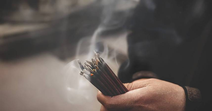 清水孟國際塔羅小孟老師指出，情侶在農曆7月有8大禁忌。（示意圖／Pixabay）