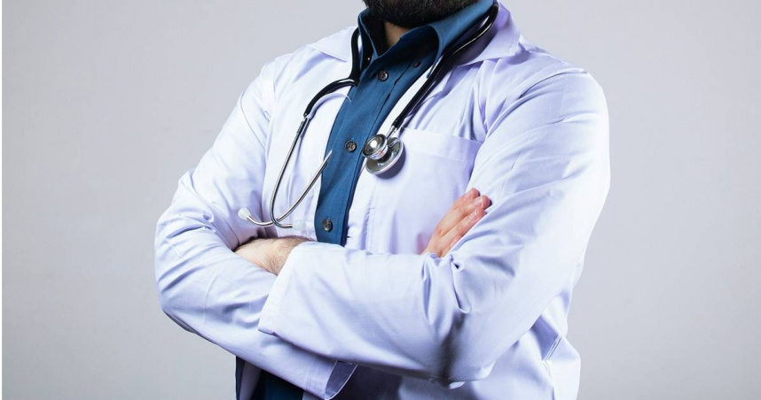 陳志金示警，切勿因為想省掛號費或診察費，不慎耽誤自己的病情。（示意圖／翻攝自unsplash）