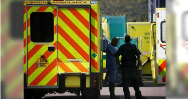 屍袋不夠用!英國死亡數破萬 「床單」包遺體…殯葬業搬到崩潰