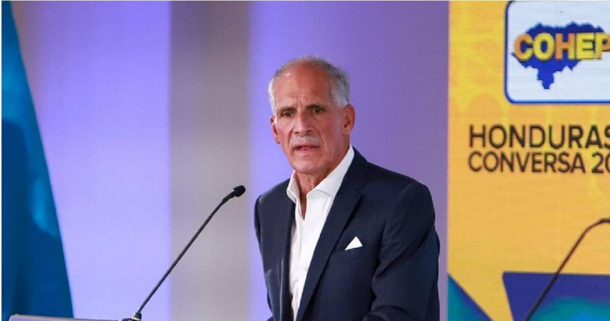 保守派「宏都拉斯國民黨」（Partido Nacional de Honduras，PNH）總統候選人阿斯富拉（Tito Asfura）。（圖／翻攝自Facebook／Nasry Tito Asfura）