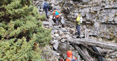 有女子1日獨攀志佳陽大山失聯，18日救難人員利用空拍機發現其遺體。（圖／翻攝畫面）