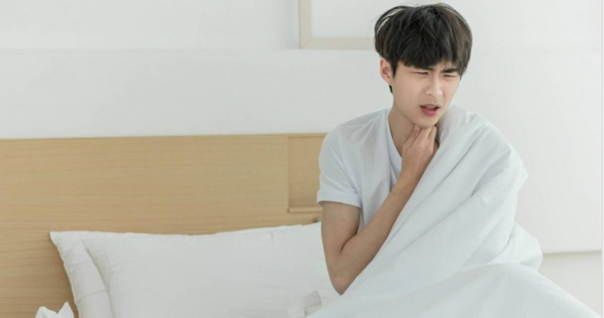 許多感冒的人躺著會咳嗽咳不停。（示意圖／達志）