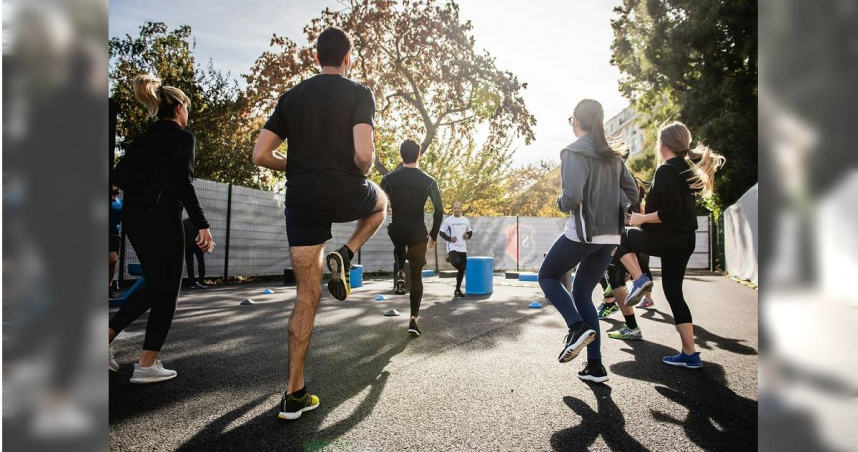 醫師指出，「每天20分鐘的中強度運動」抗發炎的效果比補眠、吃綜合維他命還要好。（示意圖／unsplash）