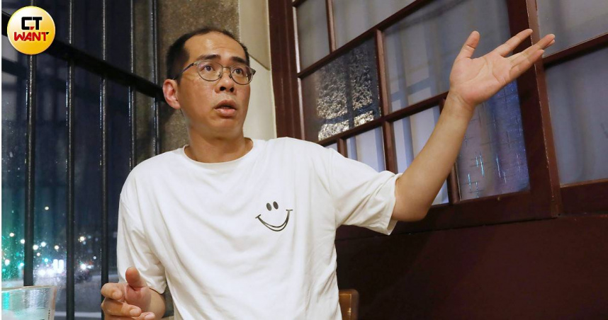 受害者吳政達兩年前遭遇詐騙,損失高達230萬元,他花了一年半時間學法律知識,不僅自己走出低潮,還協助其他受害者追討失款。(圖/方萬民攝)