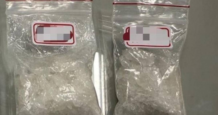 三重男身揹毒品遭警逮捕。（ 圖／翻攝畫面）