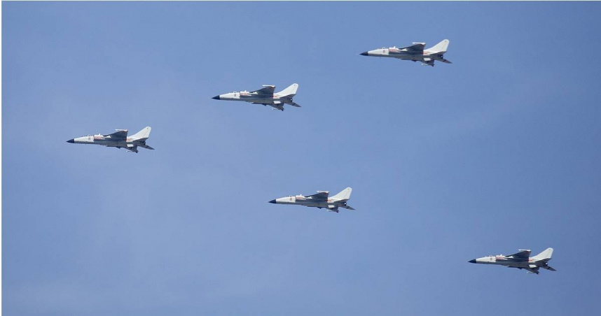 中國殲轟-7（JH-7）戰鬥轟炸機。（圖／達志／美聯社）