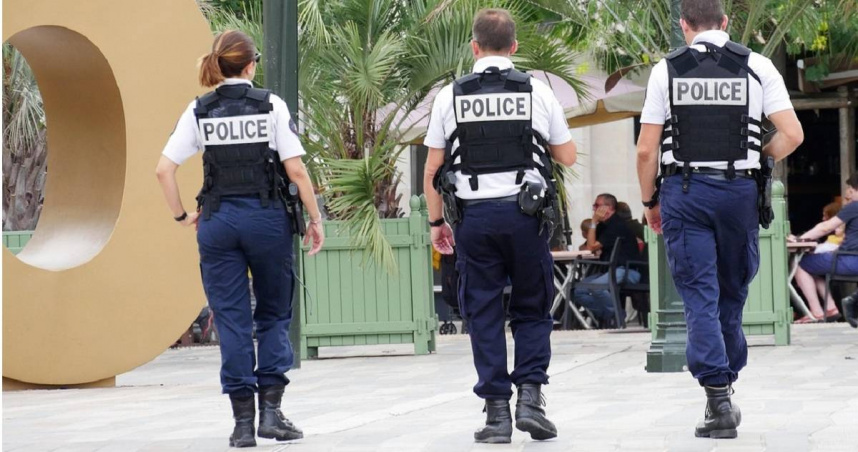 美國一名華裔女子遭捷運警察連開3槍險些打中心臟和動脈，獲賠675萬美元。（示意圖／Pixabay）