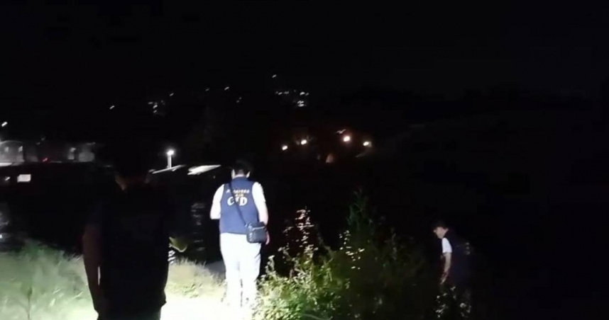 王姓老婦人逝世後，竟被殷姓媳婦裝進行李箱棄屍，警方目前僅找到其大腿骨和骨盆。（圖／翻攝畫面）