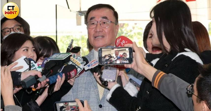 李四川出席新莊活動受訪，回應與賴清德外型比較話題。（圖／周志龍攝）