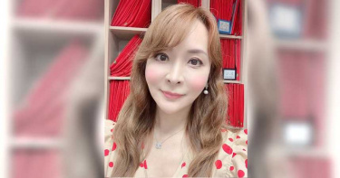 女星客廳顧小孩...前夫和岳母「房內大戰」!被抓包還嗆:一次搞定母女
