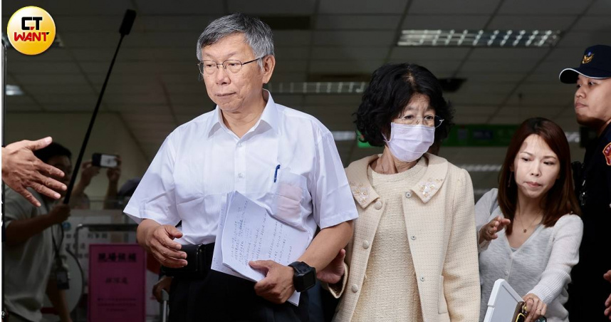 民眾黨創黨主席柯文哲談及謝典霖遭羈押，直呼台灣司法完全失去信心。（圖／黃耀徵攝）