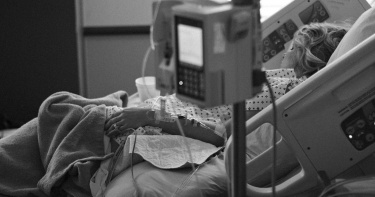 漸凍人求安樂死「願付28萬」!2醫師幫忙遭逮曝心聲:老年人像僵屍