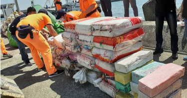海巡擒毒霸1/高雄望族么弟瞞家人勾叛軍販毒 縱橫金三角教出「台灣毒王」