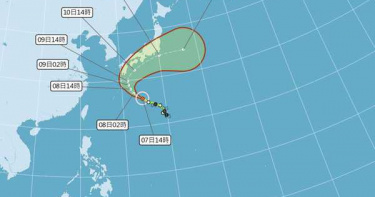 昌鴻增強轉中颱!明北轉接近日本 台灣東部將出現長浪
