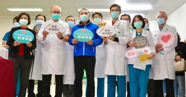 侯友宜反映AZ疫苗不夠有用!中央今再增配發2000劑給新北市