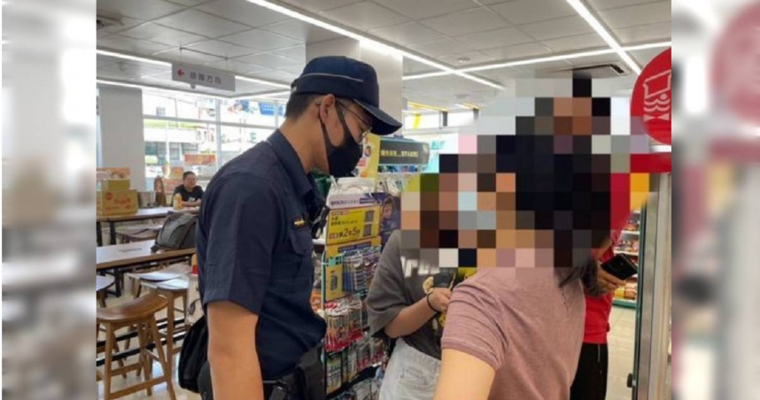 黃女誤信網友愛情詐騙欲購買遊戲點數卡，幸虧警方到場勸說才成功阻詐。（圖／翻攝畫面）