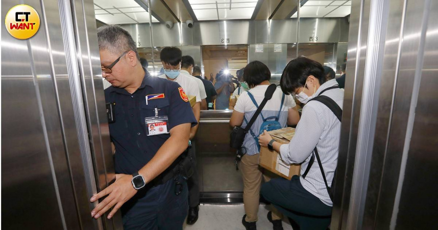 各地檢方對罷免連署案一波波查察讓在野黨批評針對性太強。（示意圖／方萬民攝）