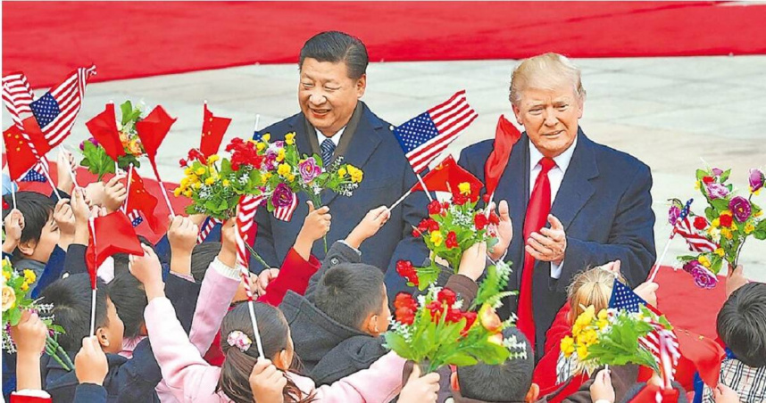 美國總統川普發起關稅戰後，美中領導人5日首次通話，全球注目。圖為川普（右）與大陸國家主席習近平（左）。（圖／新華社）