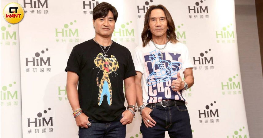 動力火車得到「最佳演唱組合獎」，當晚兩人出席慶功宴與媒體分享得獎喜悅。（圖／侯世駿攝）