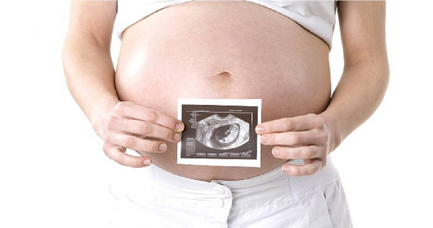 一名男網友緊張向婦產科醫師蘇怡寧求助，指自己跟前女友已經分手1個月，怎料對方卻聲稱已經懷孕3周了，懷疑自己是不是遇詐當接盤俠。（示意圖／擷取自TPG達志影像）