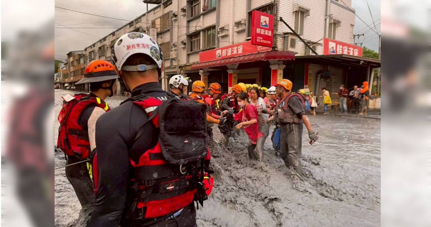 花蓮傷亡擴大，現已累計至14死、34傷、129人失聯，新北等多縣市搜救隊已趕抵支援，希望能盡快找到失聯者。（圖／翻攝畫面）