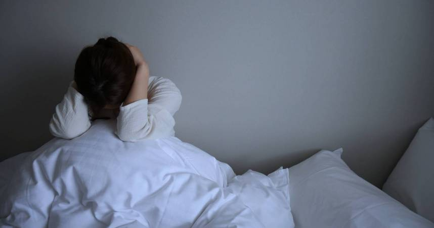 新竹一名工程師長期飽受失眠困擾，經進一步檢查，才發現元凶是「阻塞型呼吸中止症」。（示意圖／photoAC）