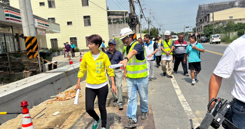民進黨立委陳亭妃指出，自己已蹲點8年，8年間她傾聽民意與需求，規劃出最貼近人民的政策。（圖／陳亭妃辦公室提供）