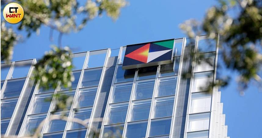 凱基金控旗下的銀行、證券前11月獲利，年增近13％。（圖／周志龍攝）